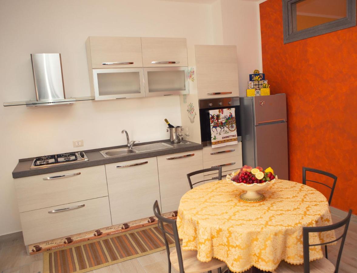 Bed and Breakfast La Trinacria Terrasini Exterior foto