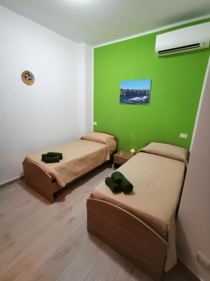 Bed and Breakfast La Trinacria Terrasini Exterior foto